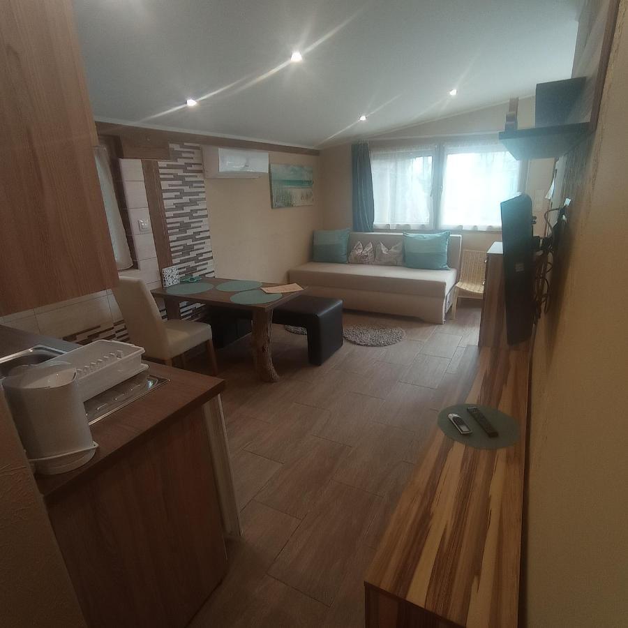 Rozsa Apartman Alsóörs エクステリア 写真