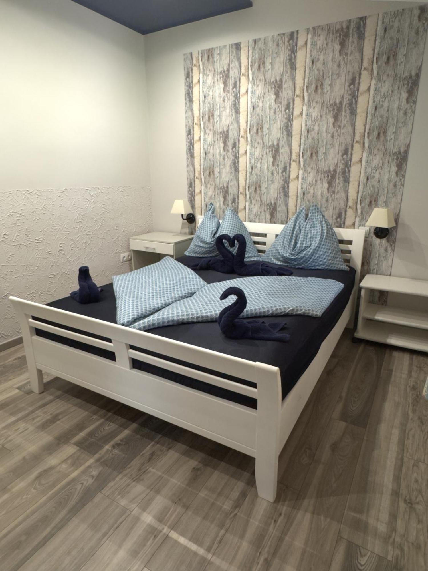 Rozsa Apartman Alsóörs エクステリア 写真