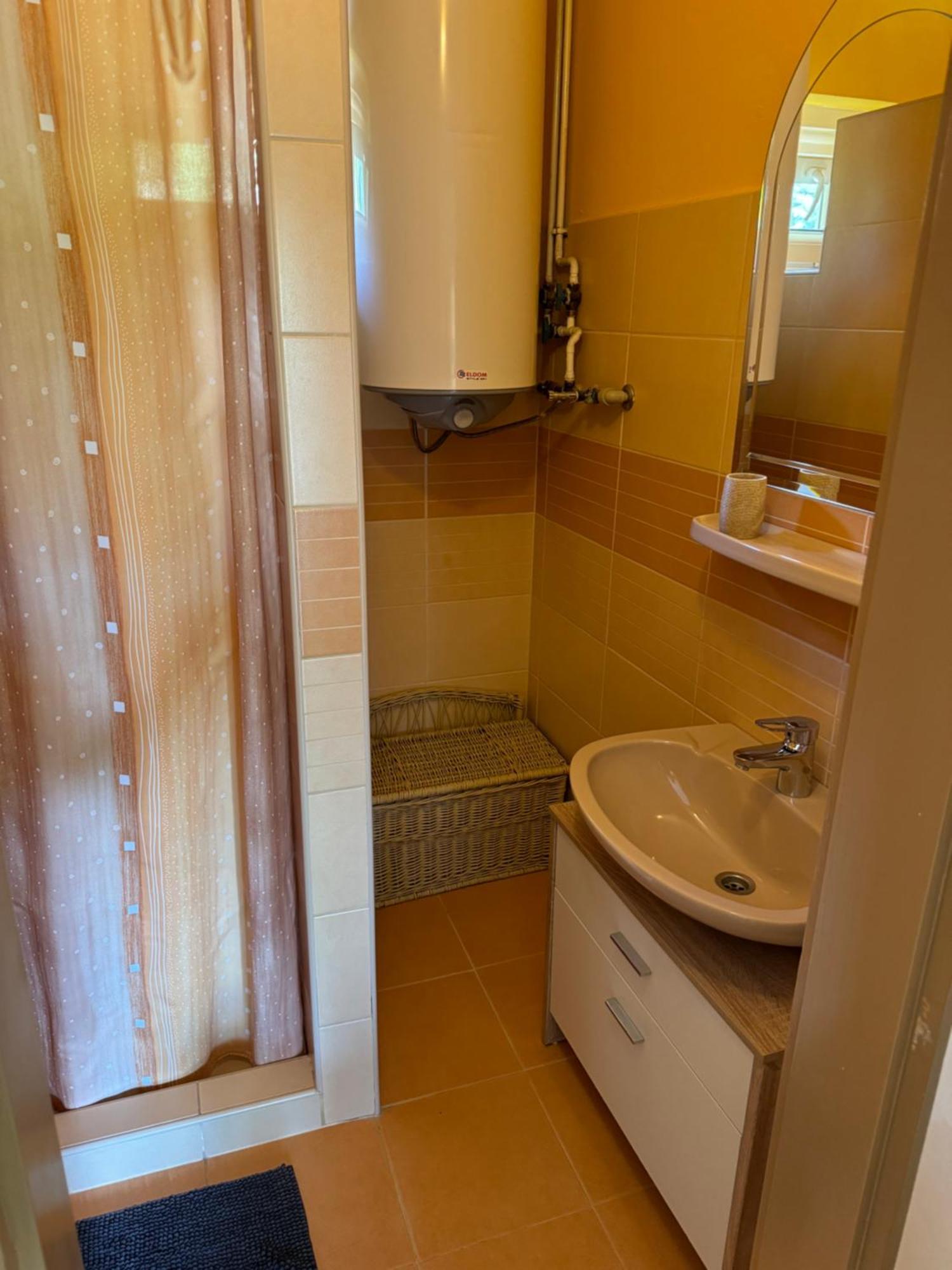 Rozsa Apartman Alsóörs 部屋 写真