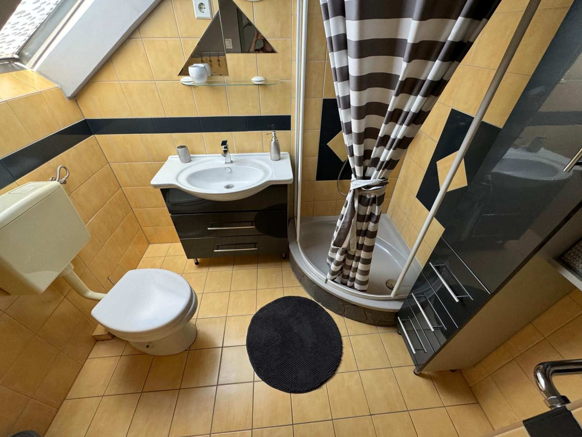 Rozsa Apartman Alsóörs 部屋 写真