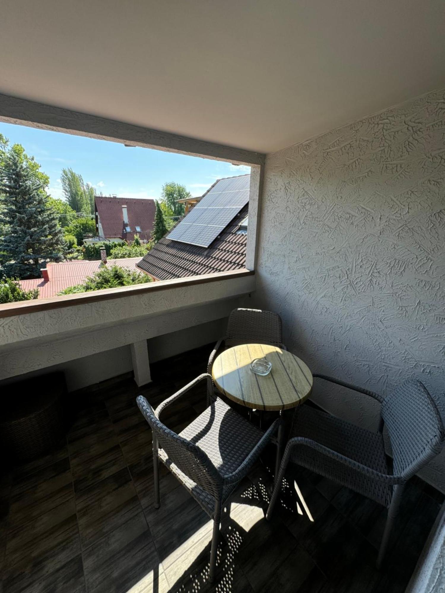 Rozsa Apartman Alsóörs 部屋 写真